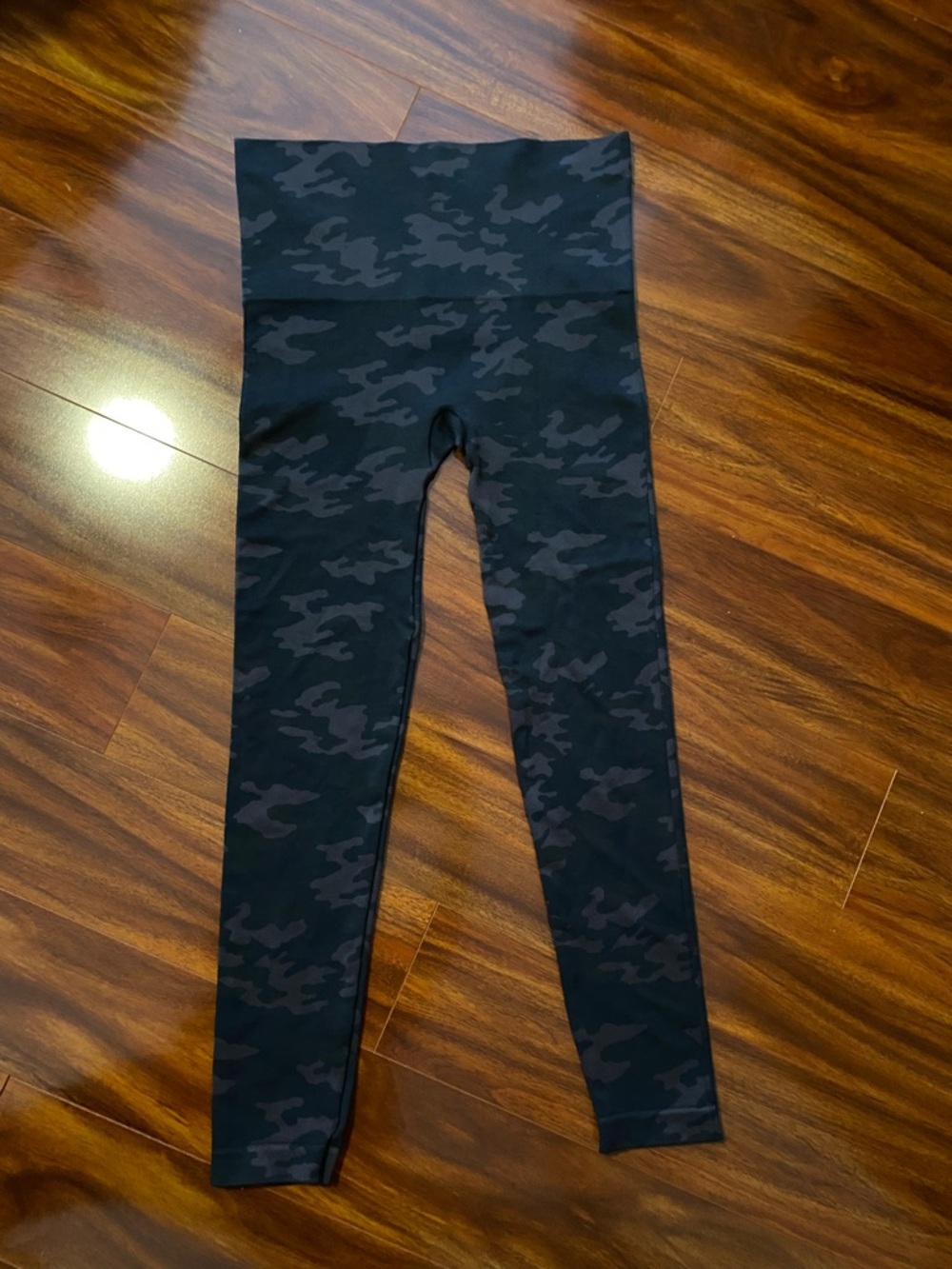 SPANX Black Camo High-Waist Leggings size Large